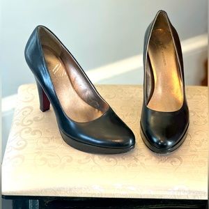 Marc Fisher 4” black high heel shoe